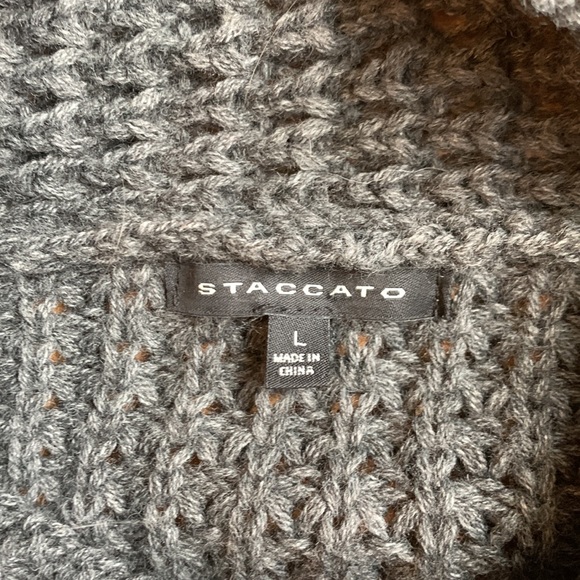 Cowl Neck Staccato sweater with button details - Picture 5 of 6